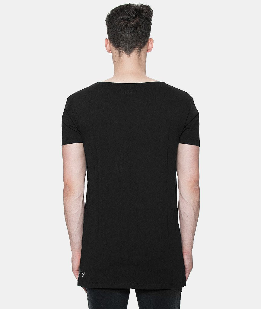 TILO cutted grand neck long t-shirt by Distorted People