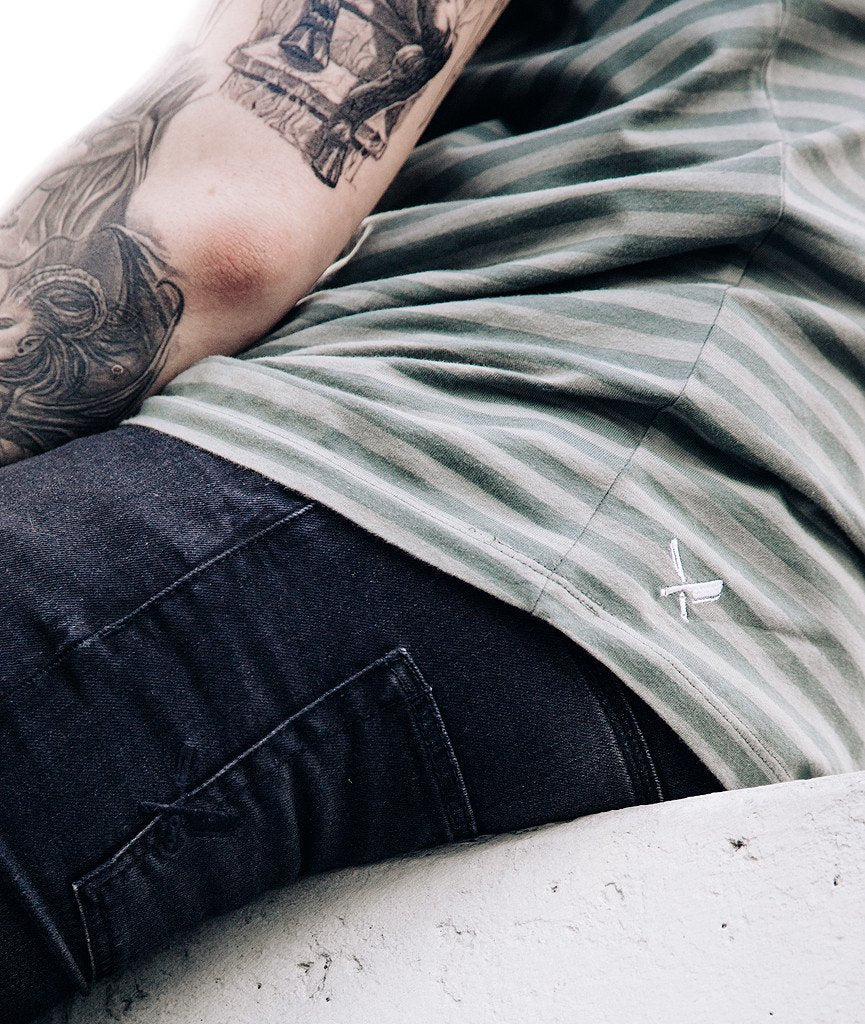 CREW NECK t-shirt by Distorted People
