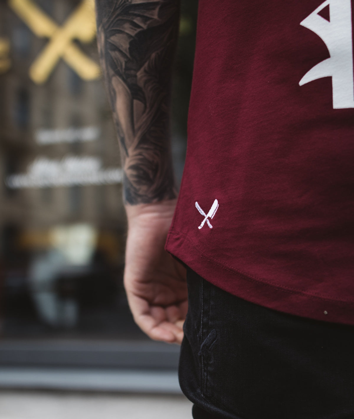 B&B Grand Crew Neck Lettering long t-shirt by Distorted People