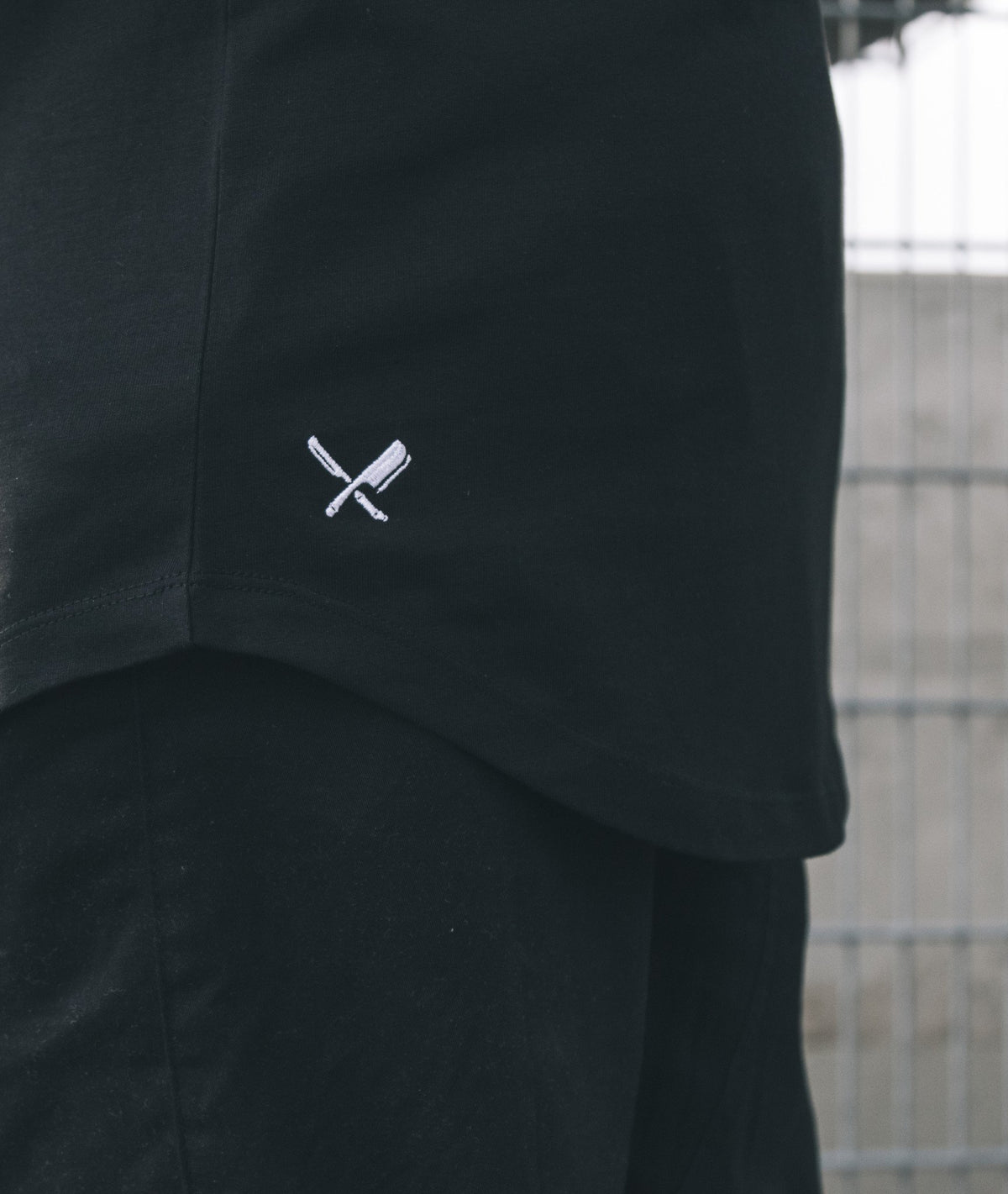 CUTTED NECK VINTAGE TEAM long t-shirt by Distorted People