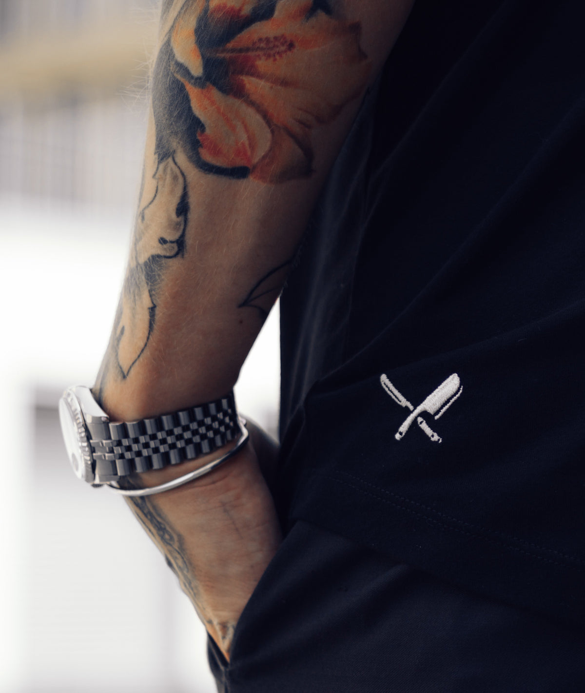 Cutted Neck Vintage Team long t-shirt by Distorted People