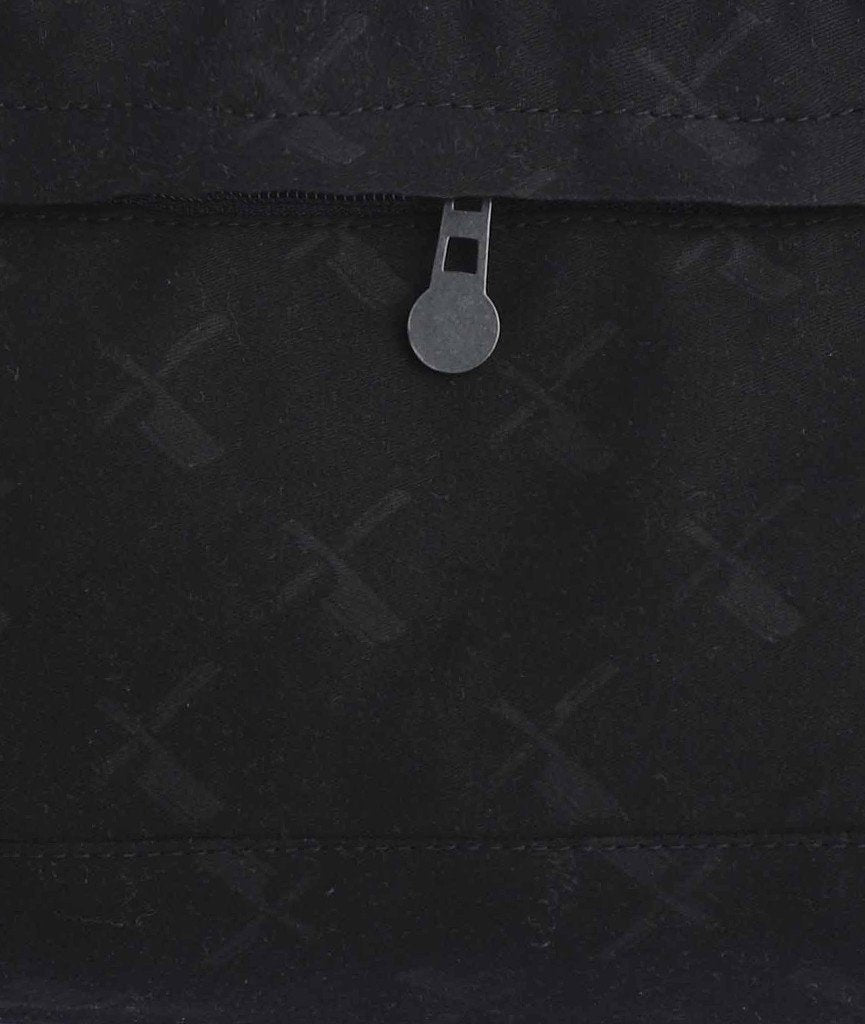 Baxter wash bag by Distorted People