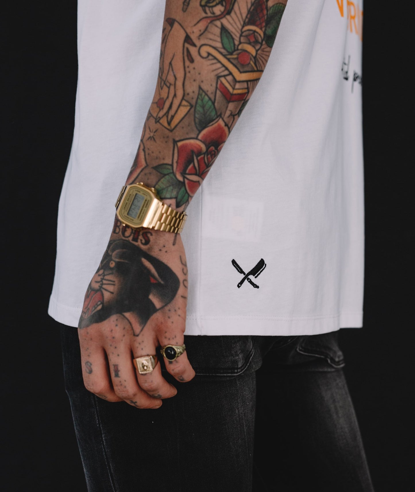 Font Blades Grand Crew Neck Pocket