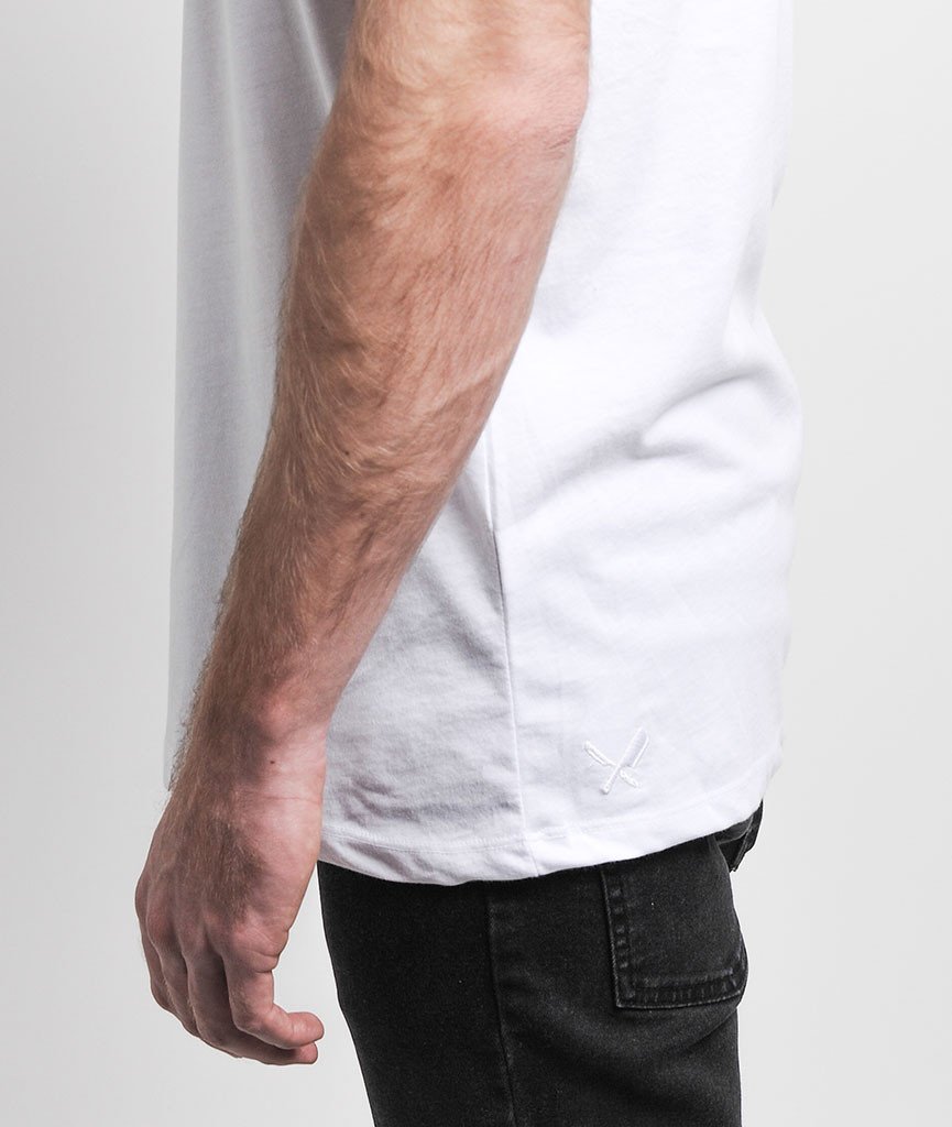 TARO grand neck T-Shirt by Distorted People