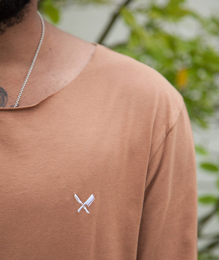 Cutted Neck Circle longsleeve by Distorted People