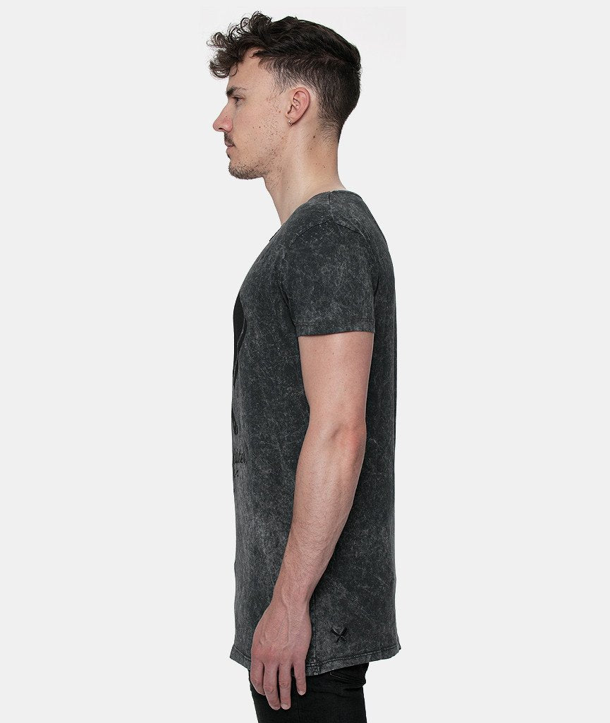 BARBER & BUTCHER CUTTED NECK t-shirt by Distorted People