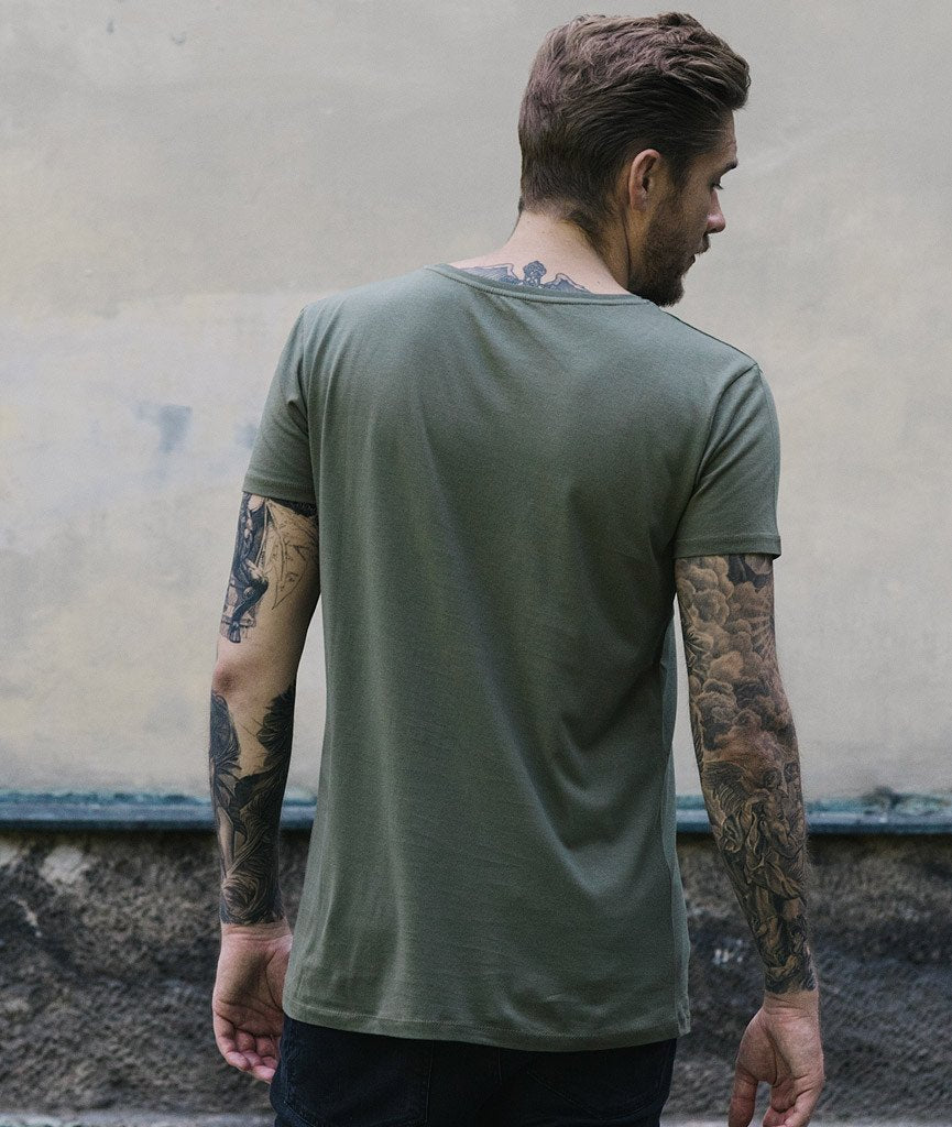 Grand Crew Neck t-shirt by Distorted People