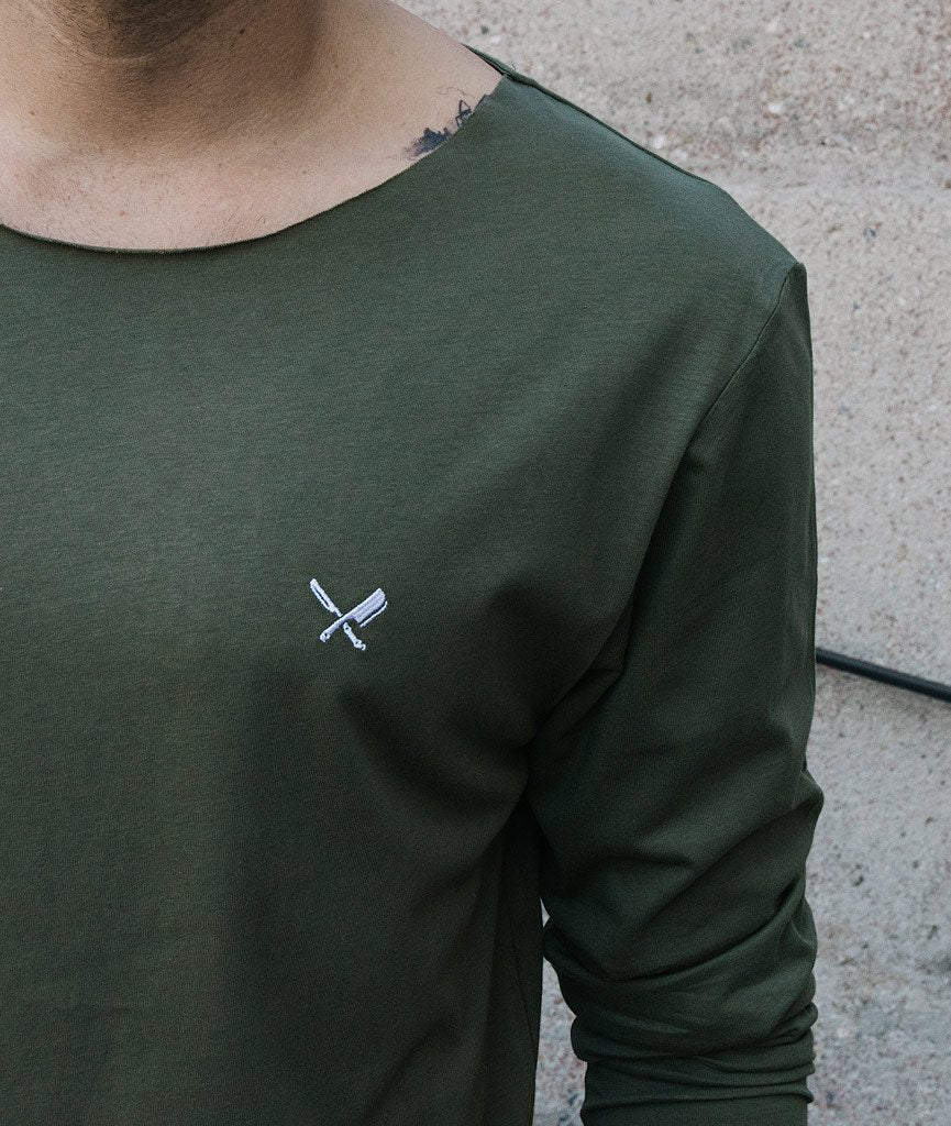 CUTTED NECK longsleeve by Distorted People