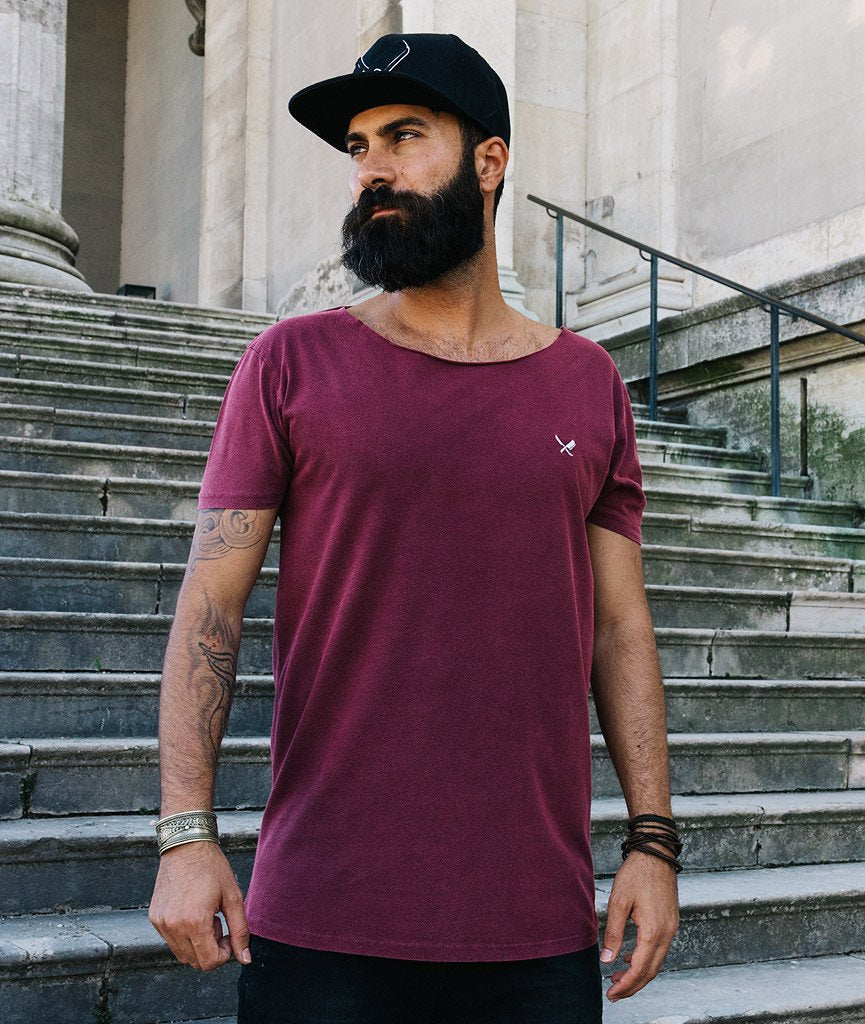 CUTTED NECK t-shirt by Distorted People