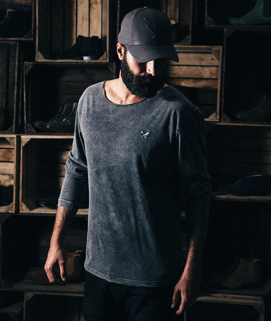 CUTTED NECK longsleeve by Distorted People