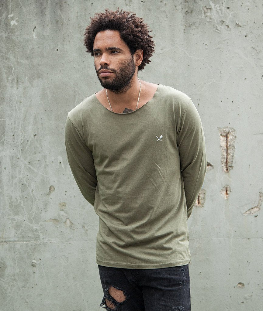 Cutted Neck Circle longsleeve by Distorted People