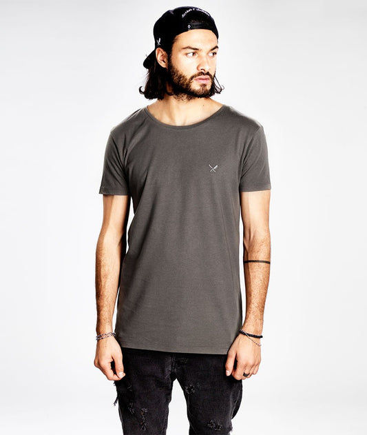 GRAND NECK t-shirt by Distorted People