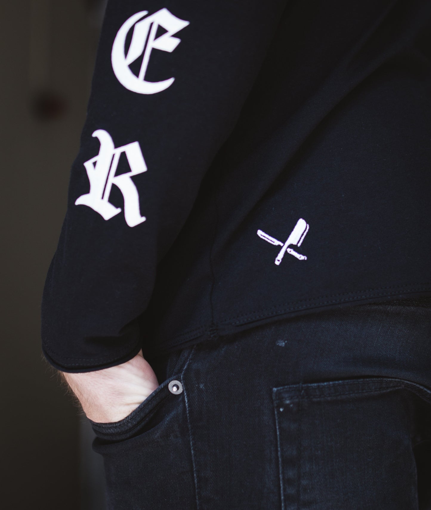 B&B Grand Crew Neck longsleeve by Distorted People
