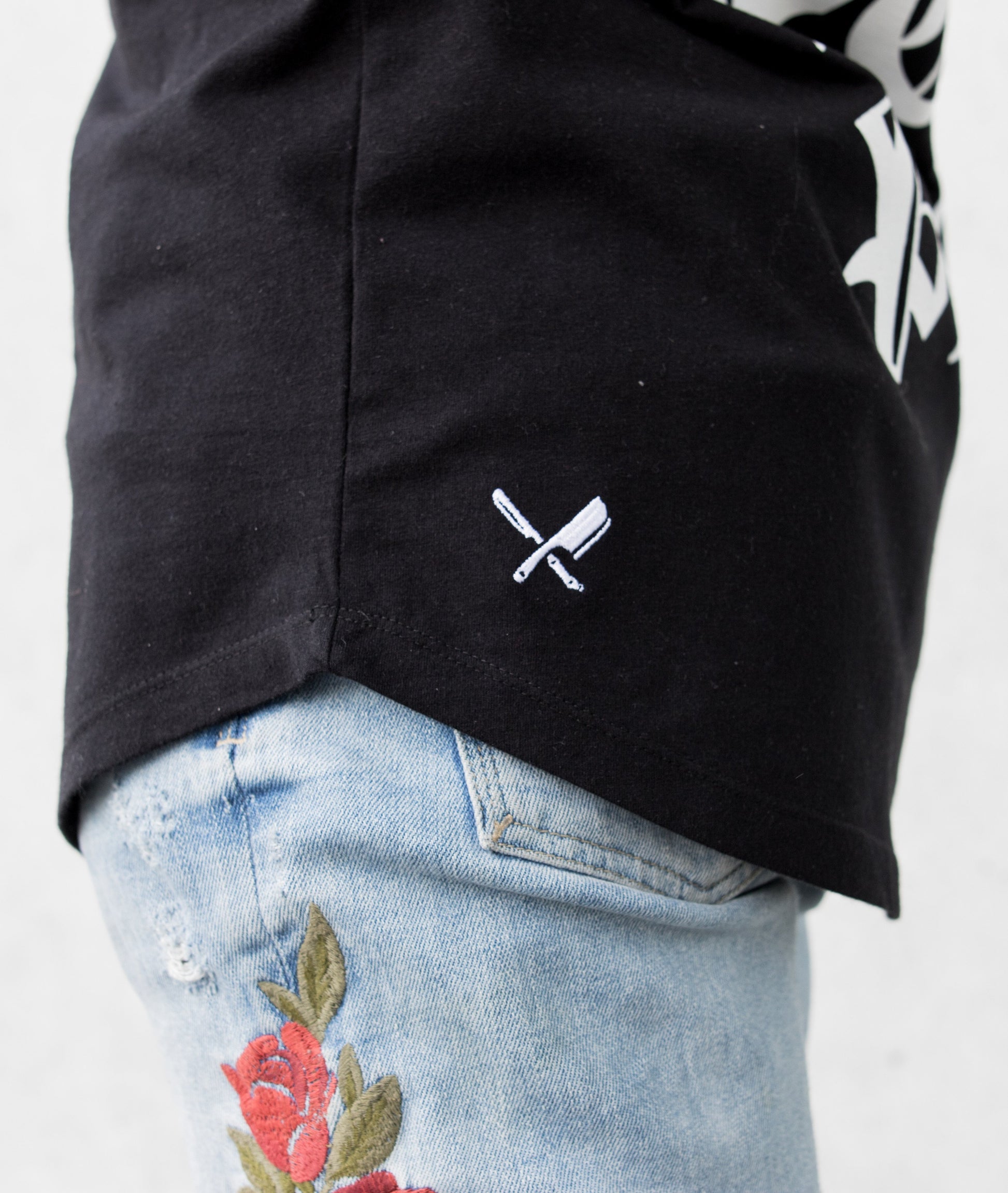 B&B Grand Crew Neck Lettering long t-shirt by Distorted People