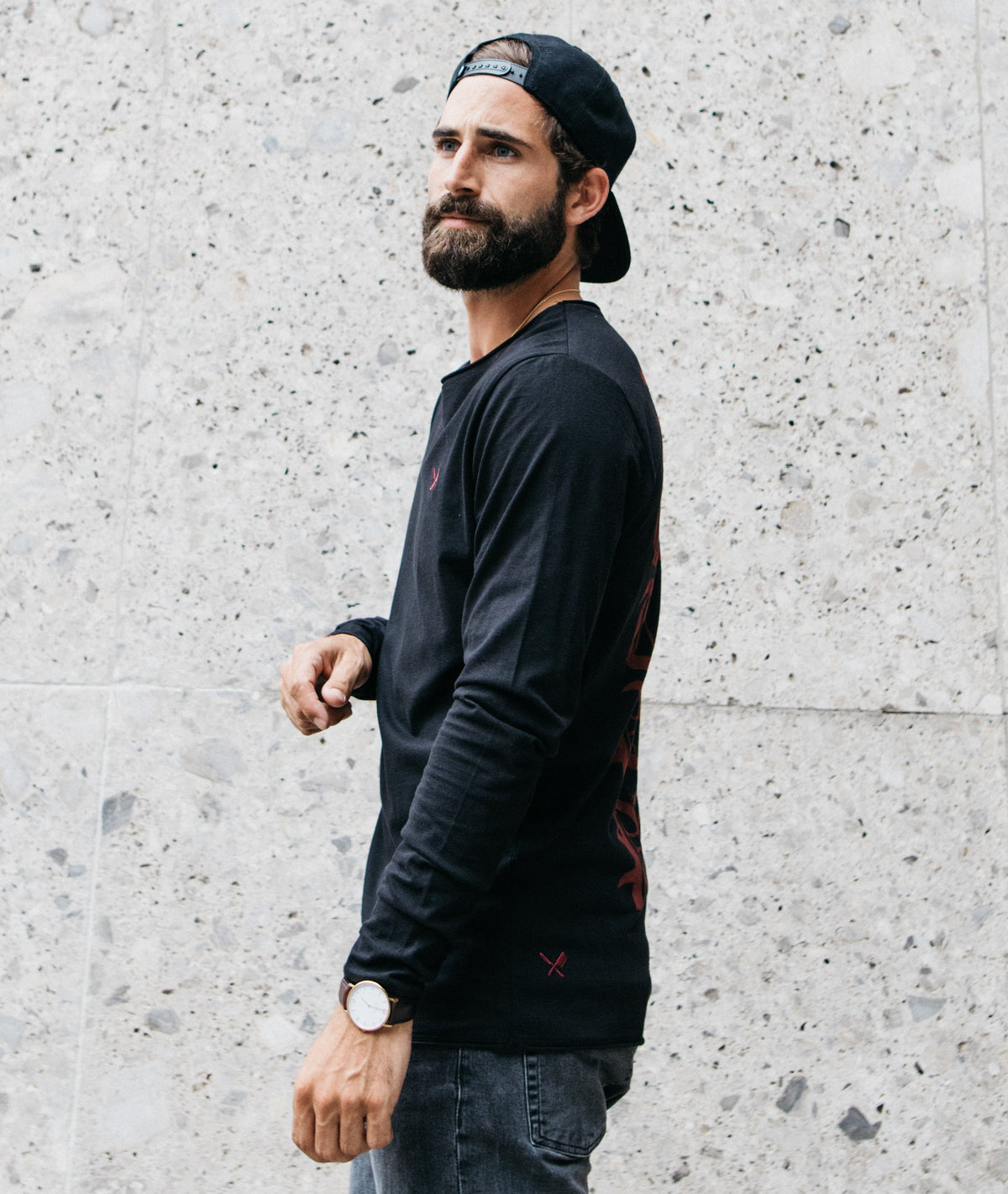 Grand Crew Neck Lettering longsleeve by Distorted People