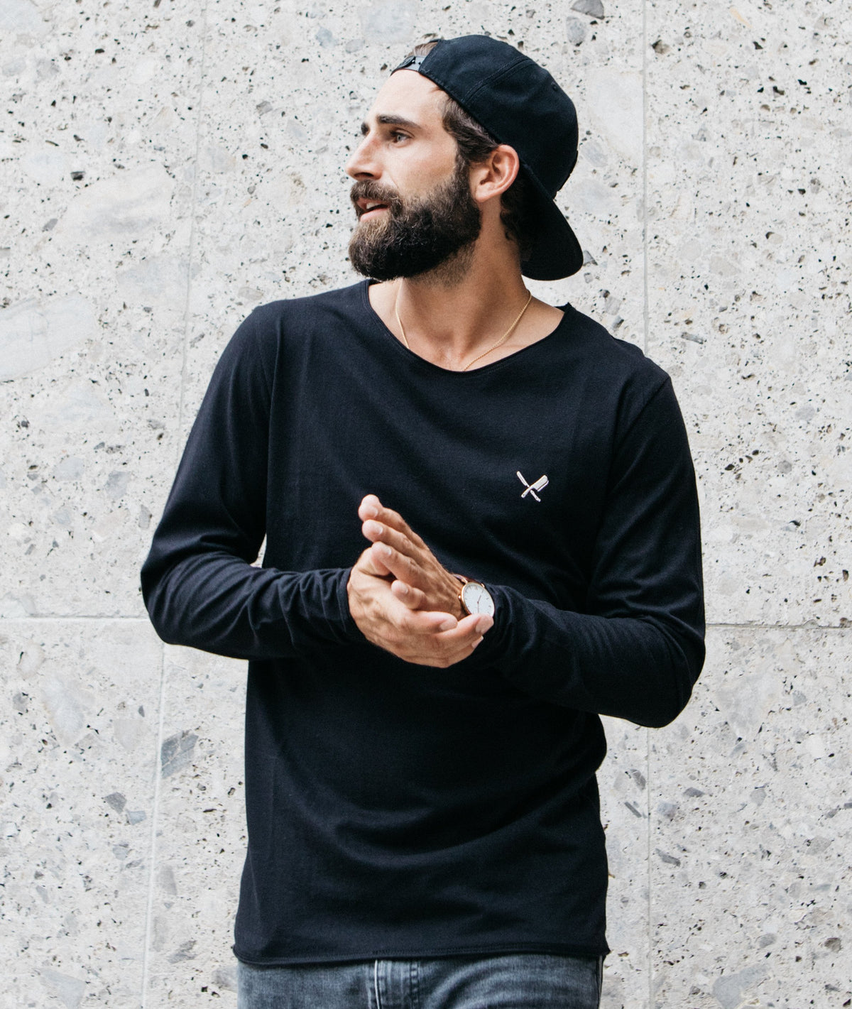 Grand Crew Neck Lettering longsleeve by Distorted People