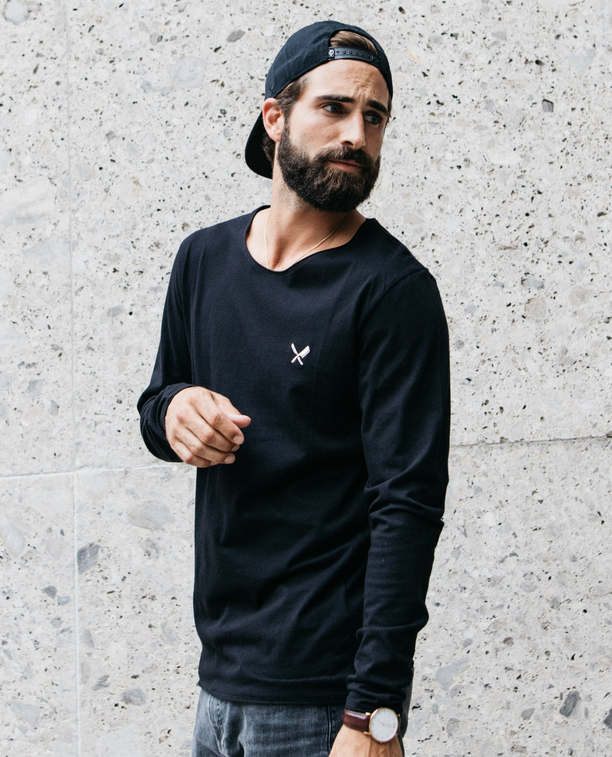 Grand Crew Neck Lettering longsleeve by Distorted People