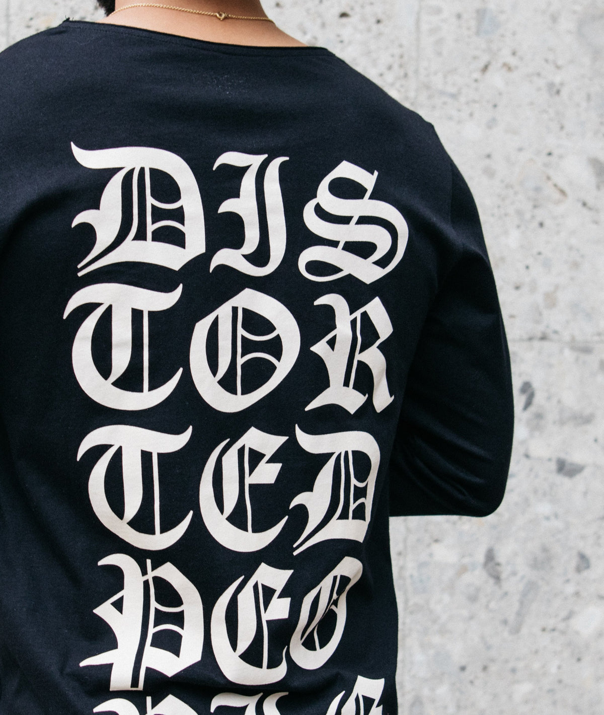 Grand Crew Neck Lettering longsleeve by Distorted People