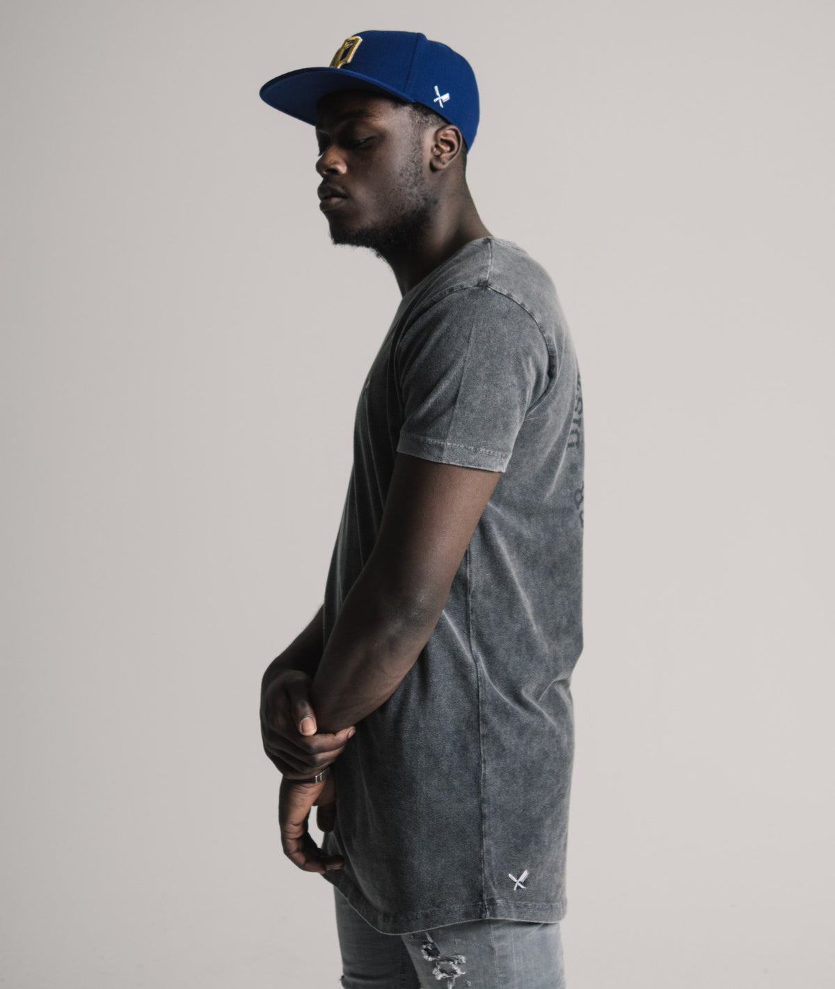 Grand Crew Neck Circle long t-shirt by Distorted People