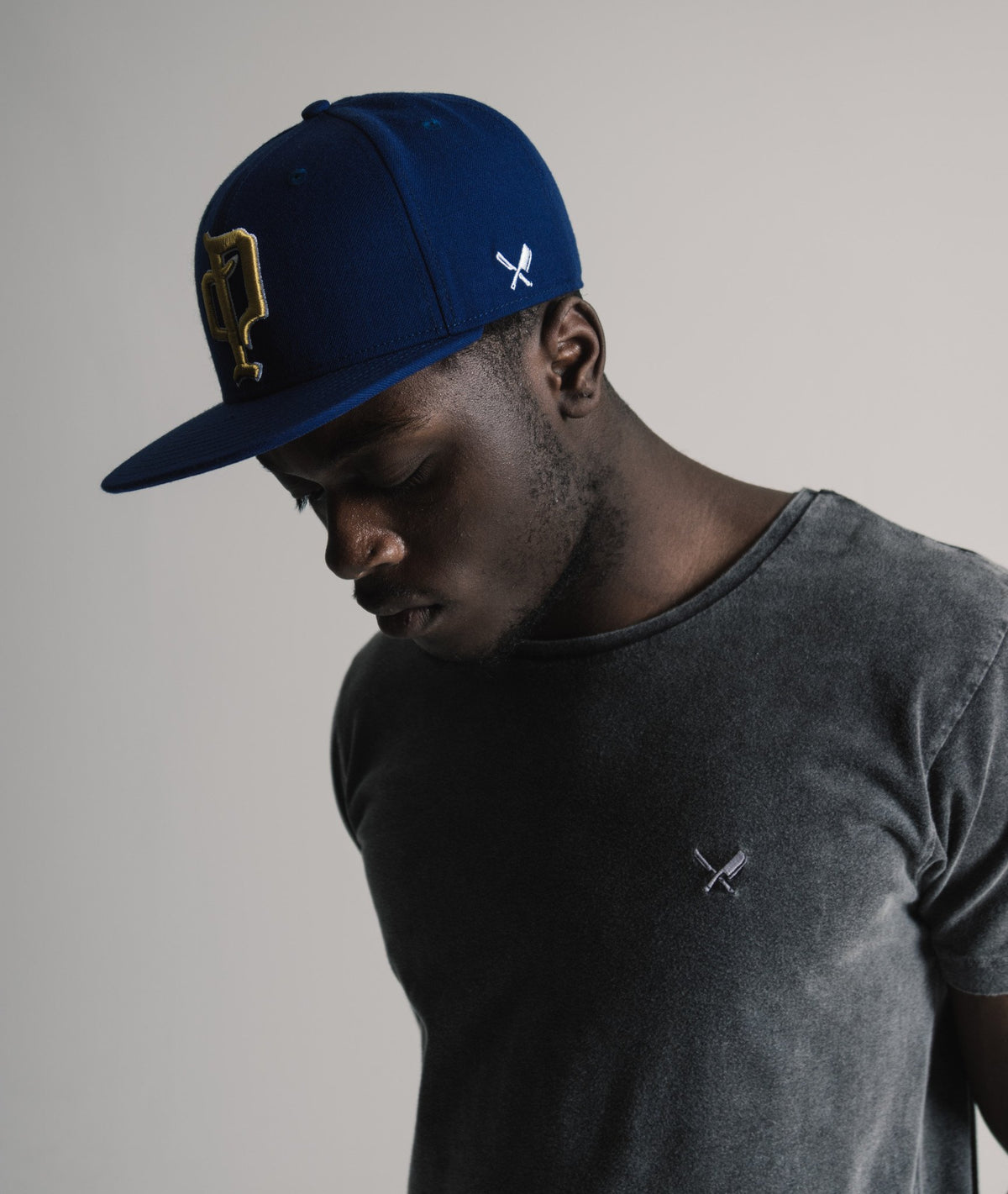 Grand Crew Neck Circle long t-shirt by Distorted People