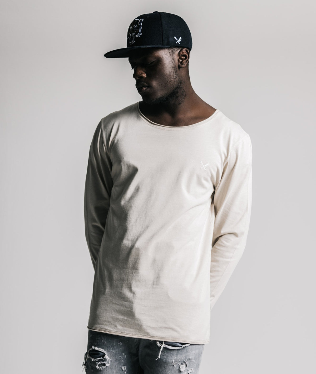 Grand Crew Neck Team longsleeve by Distorted People