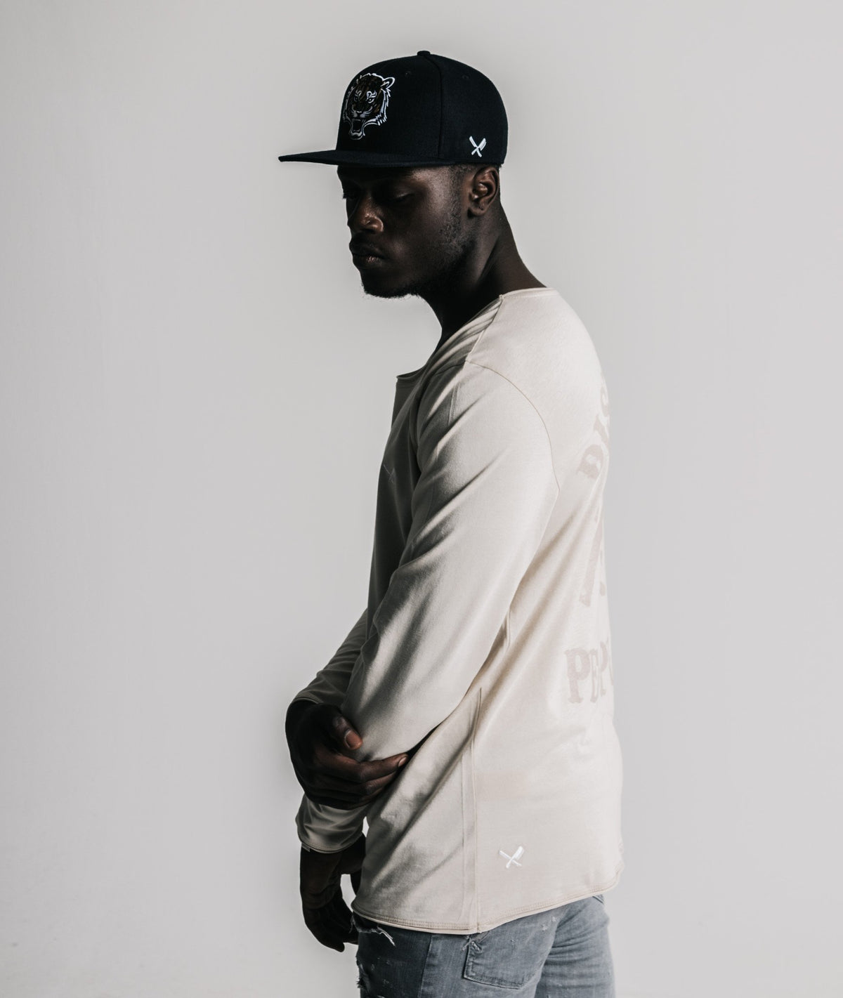Grand Crew Neck Team longsleeve by Distorted People