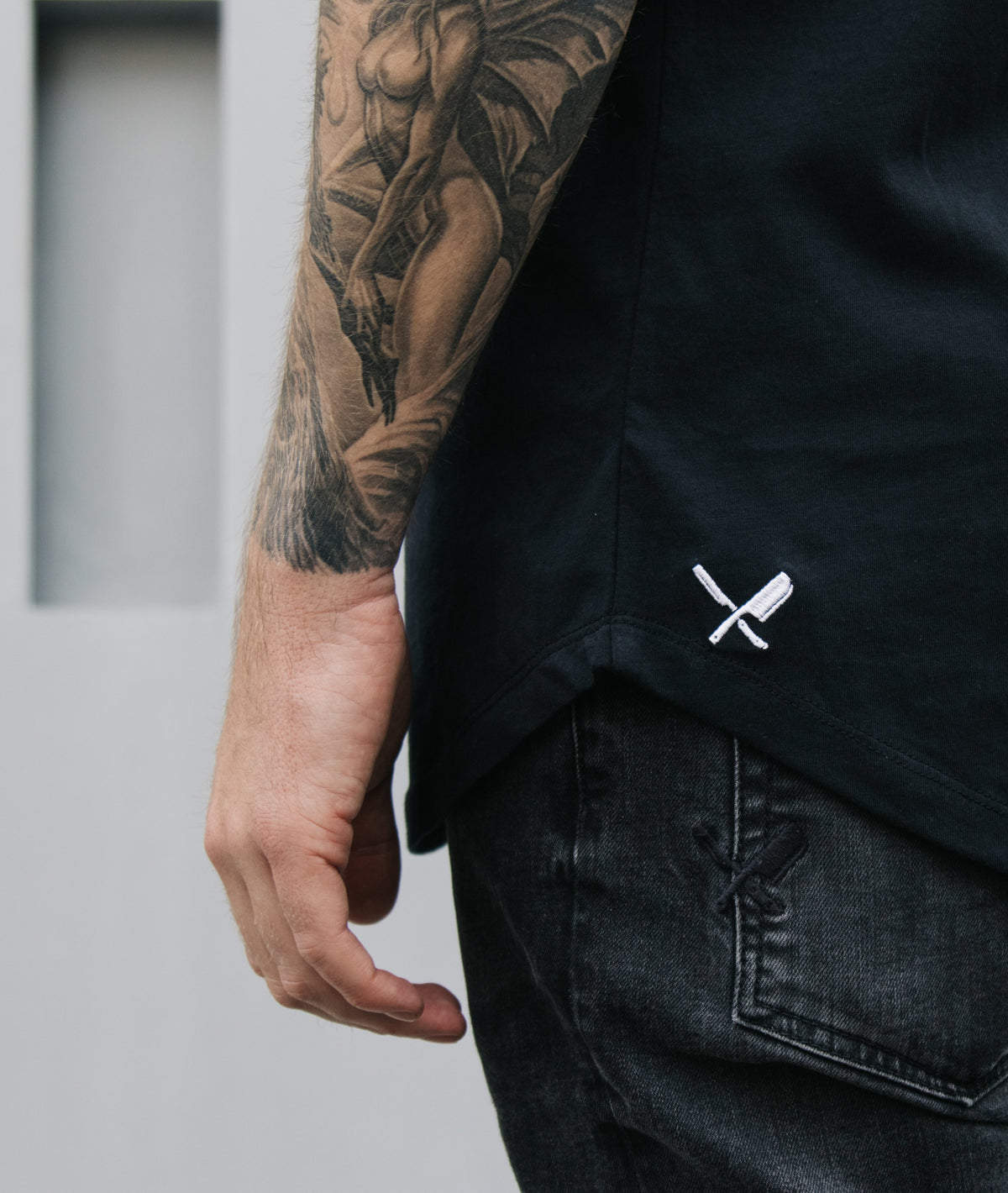 Cutted Neck Inked Blades long t-shirt by Distorted People