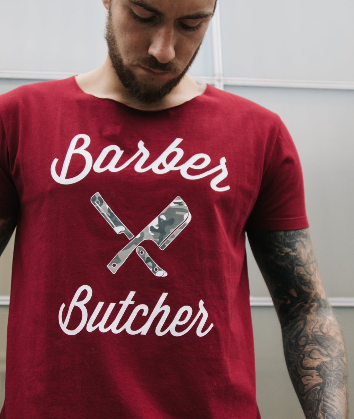 BB Blades Camo Cutted Neck t-shirt by Distorted People