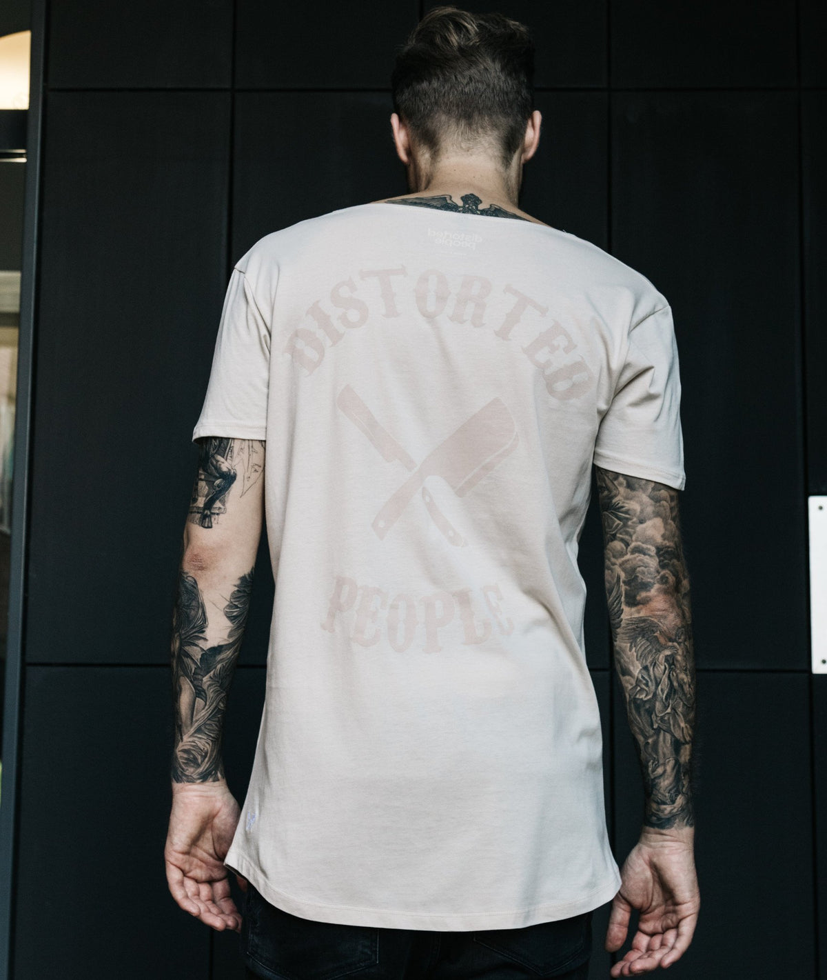 CUTTED NECK TEAM long t-shirt by Distorted People