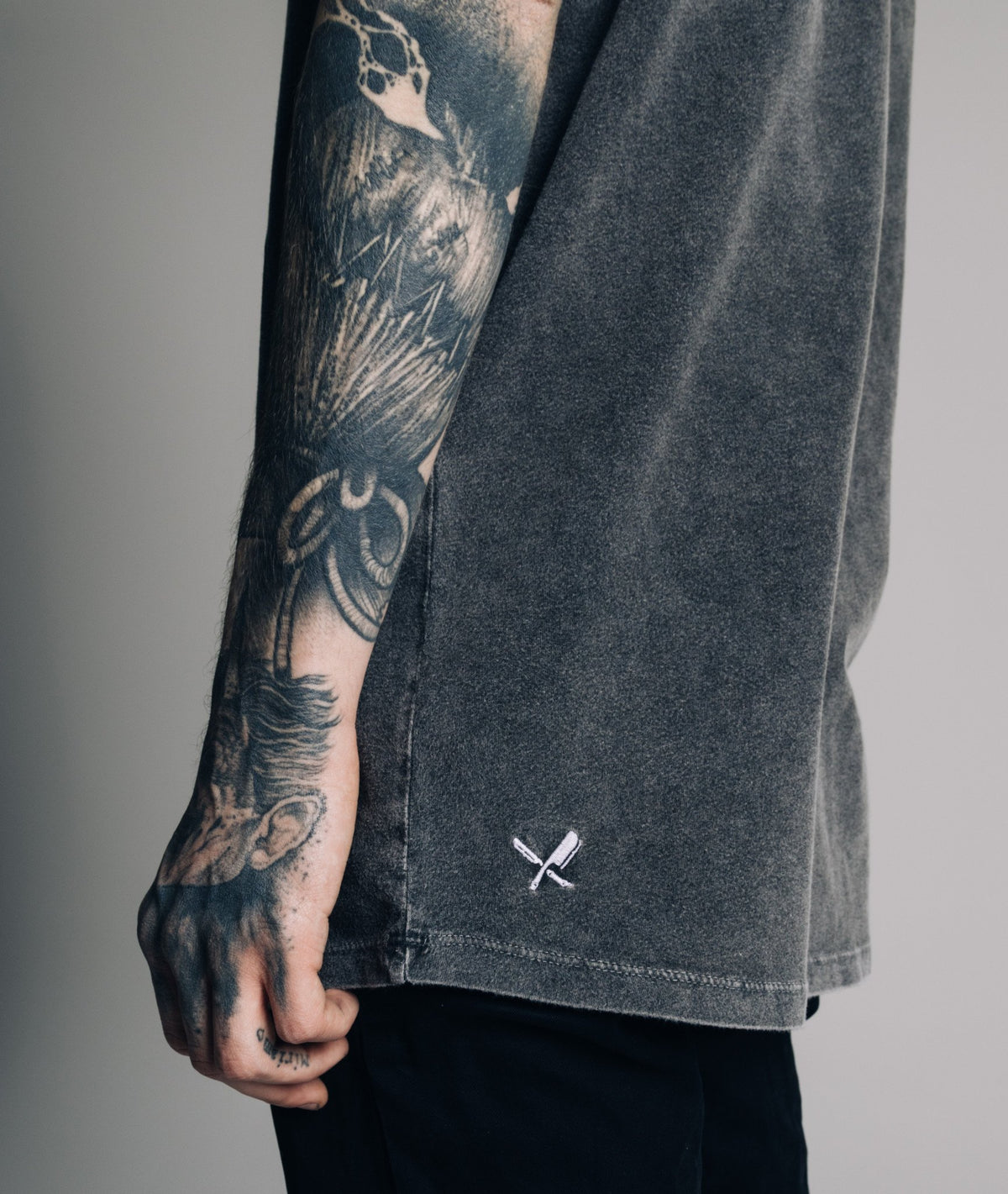 Grand Crew Neck long t-shirt by Distorted People