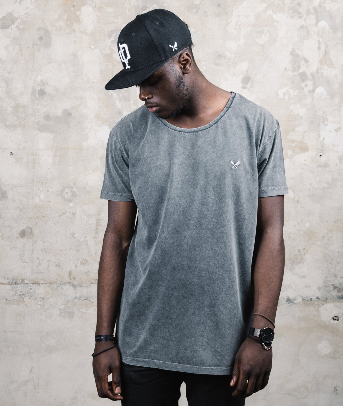 Grand Crew Neck long t-shirt by Distorted People