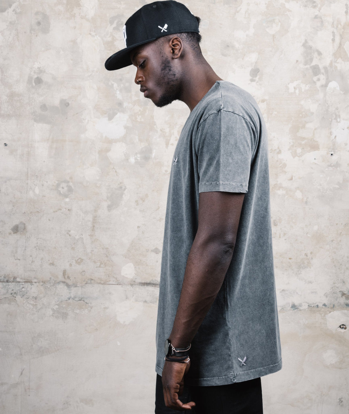 Grand Crew Neck long t-shirt by Distorted People