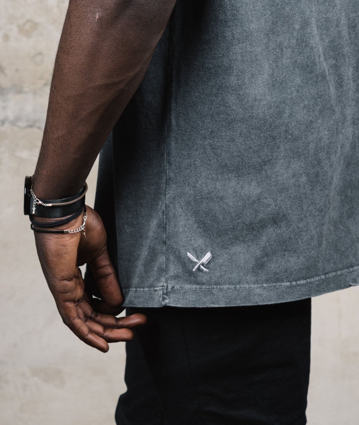 Grand Crew Neck long t-shirt by Distorted People