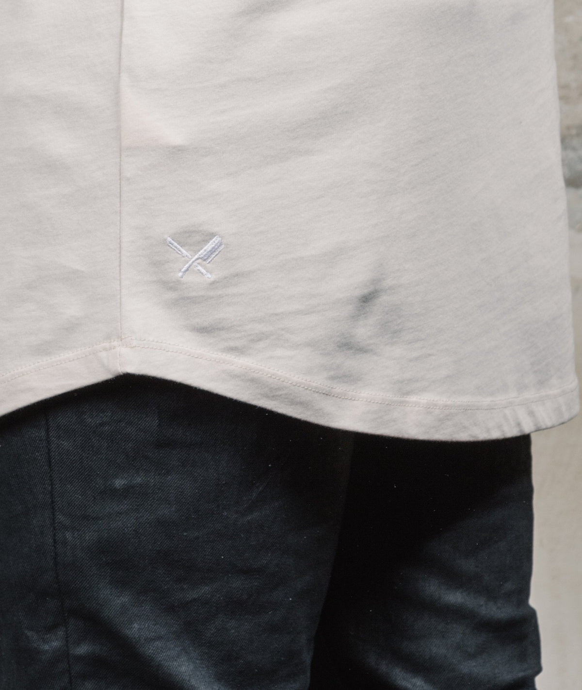 Grand Crew Neck long t-shirt by Distorted People