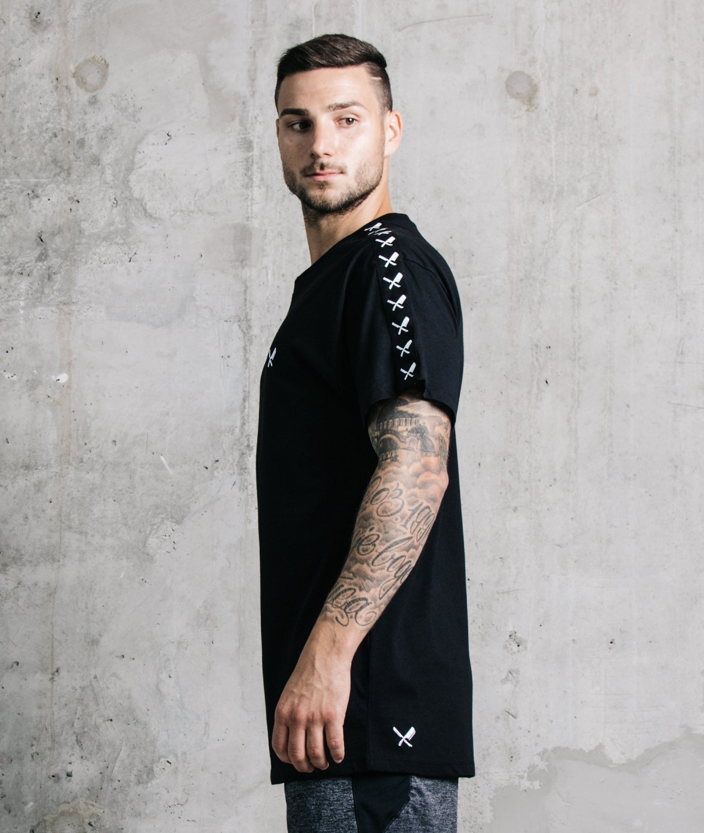 Taped Crew Neck t-shirt by Distorted People