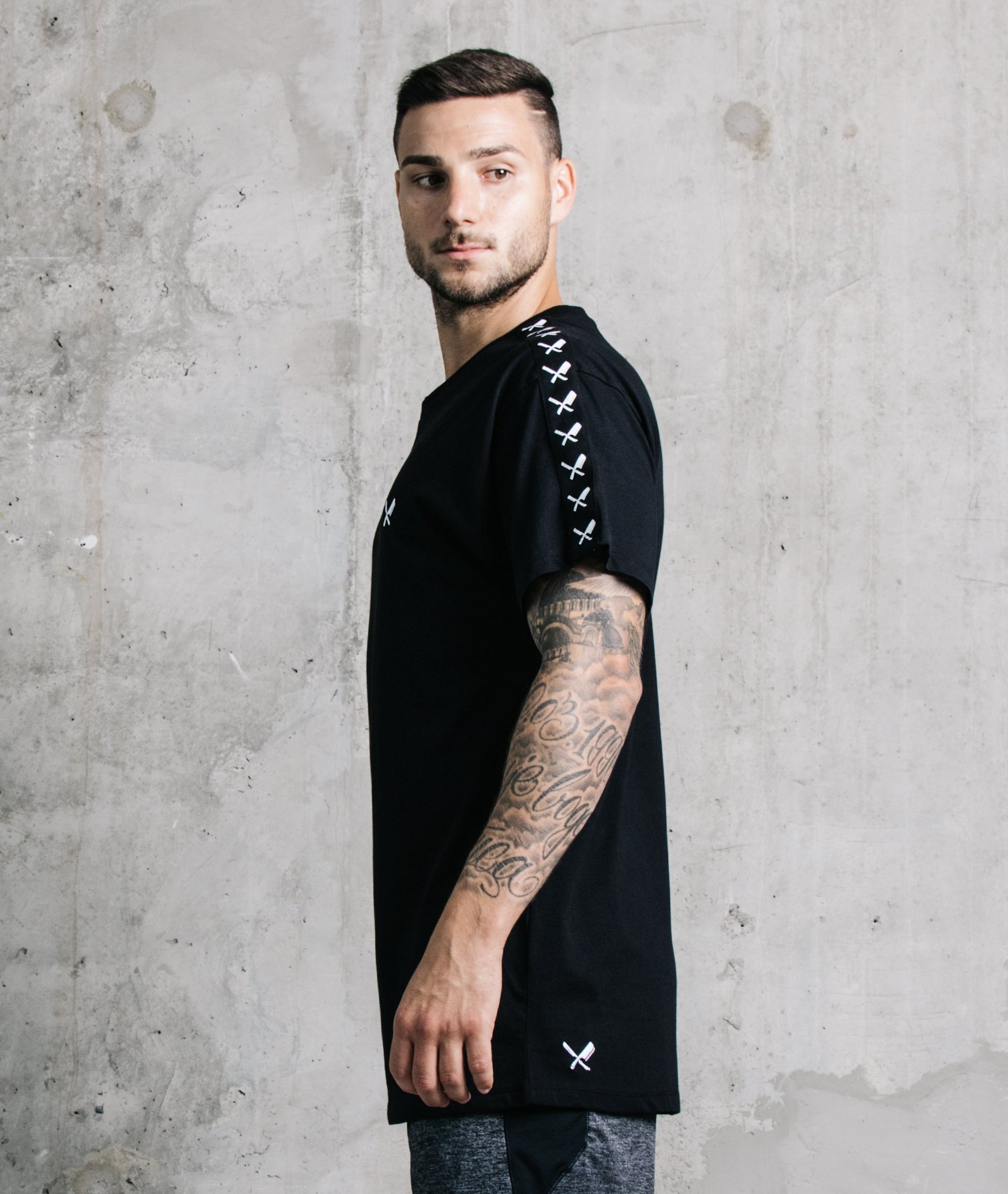 Taped Crew Neck t-shirt by Distorted People