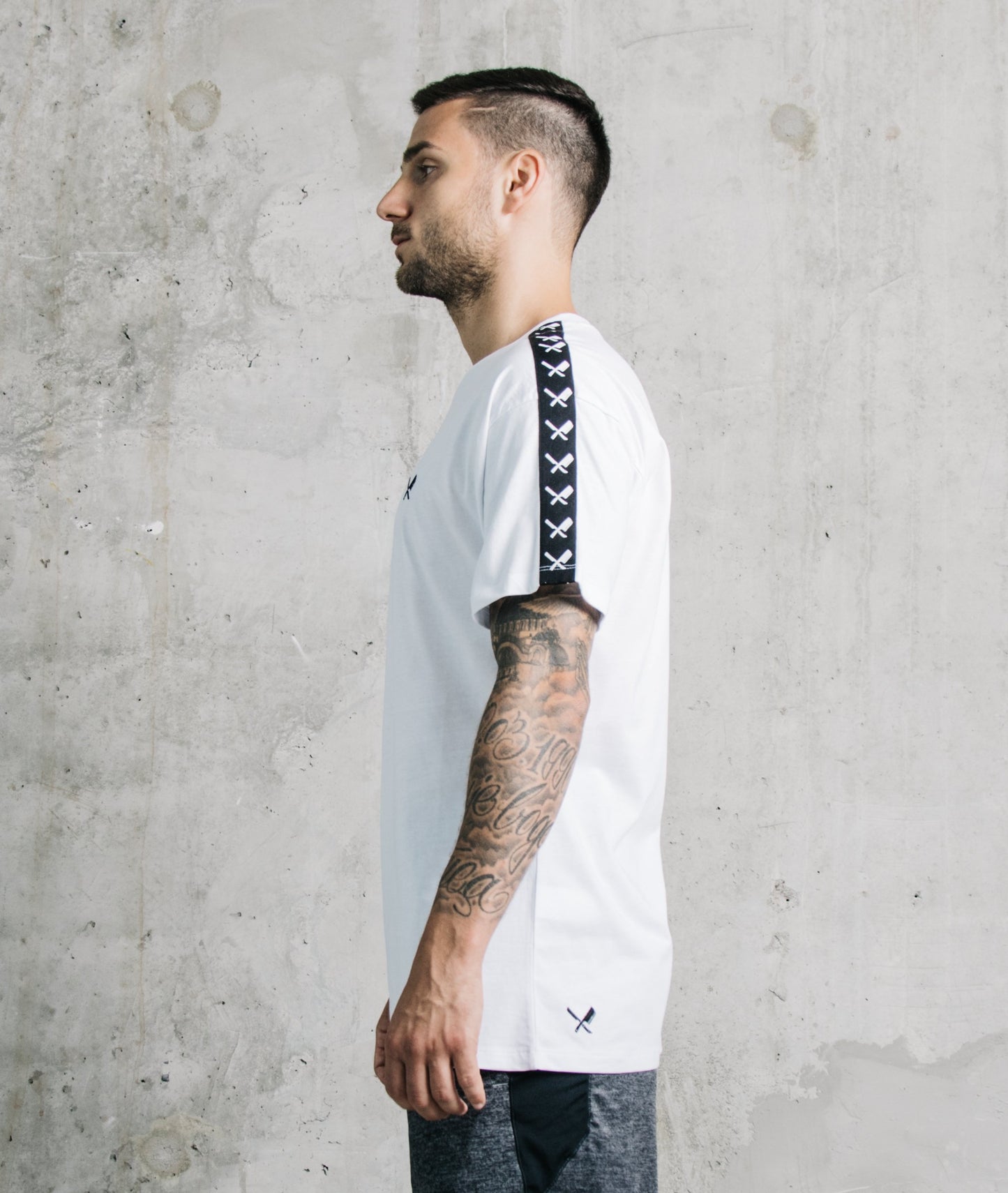 Taped Crew Neck t-shirt by Distorted People