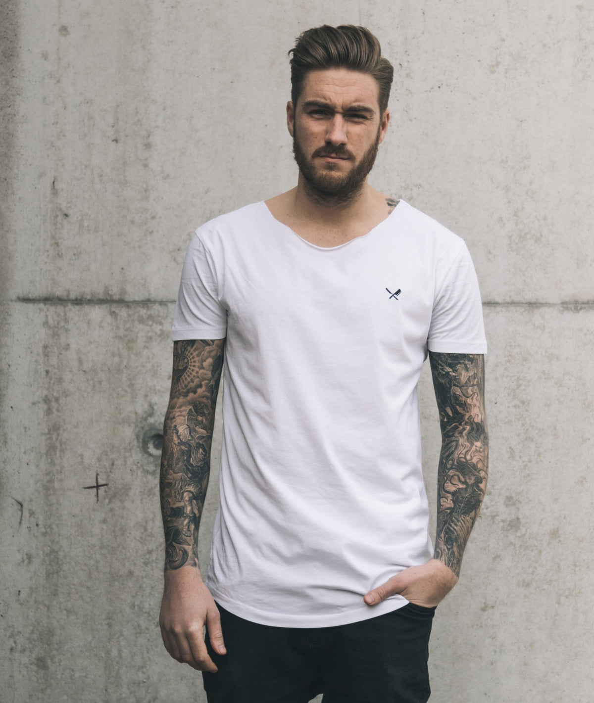 CUTTED NECK VINTAGE TEAM long t-shirt by Distorted People