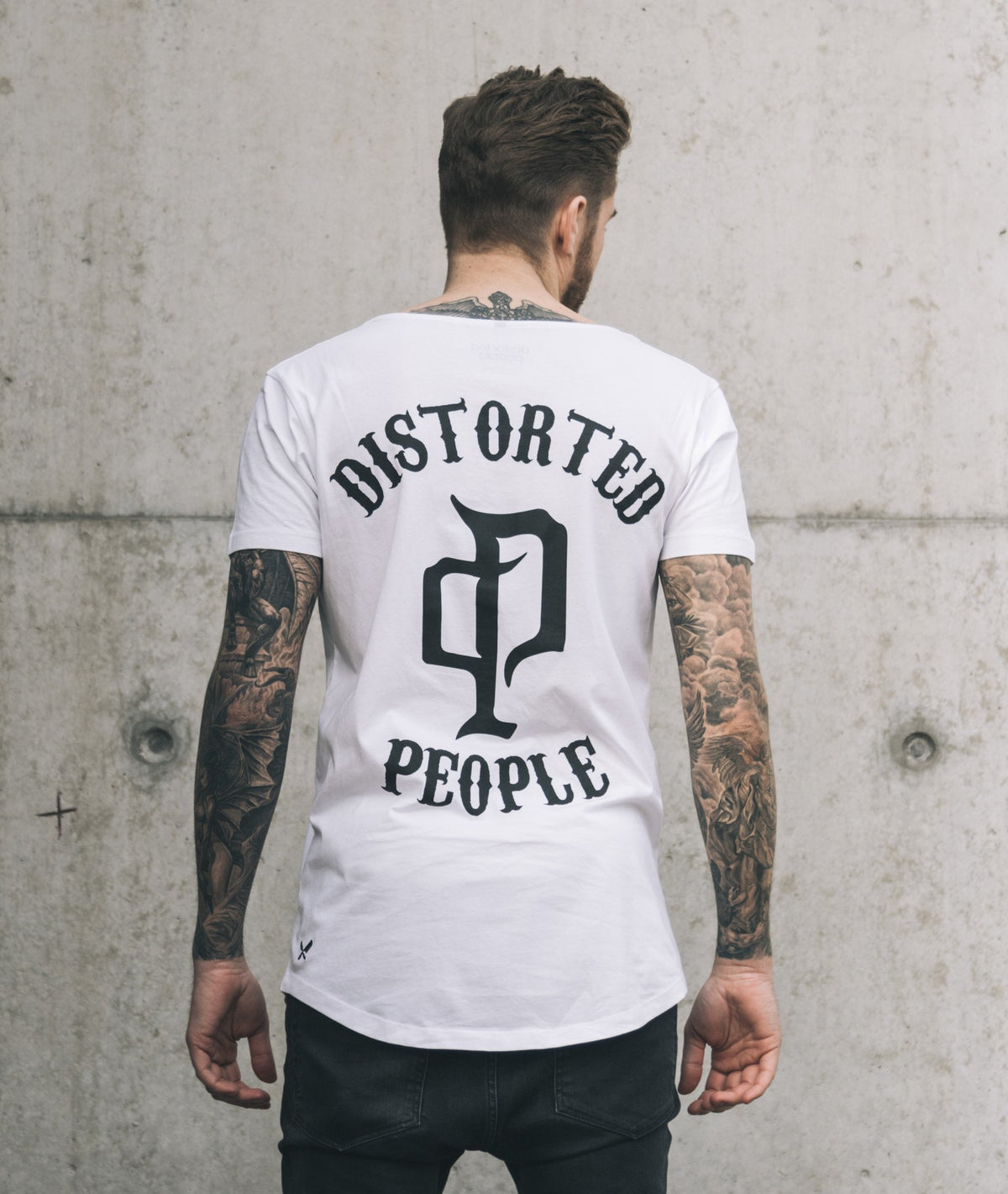 CUTTED NECK VINTAGE TEAM long t-shirt by Distorted People