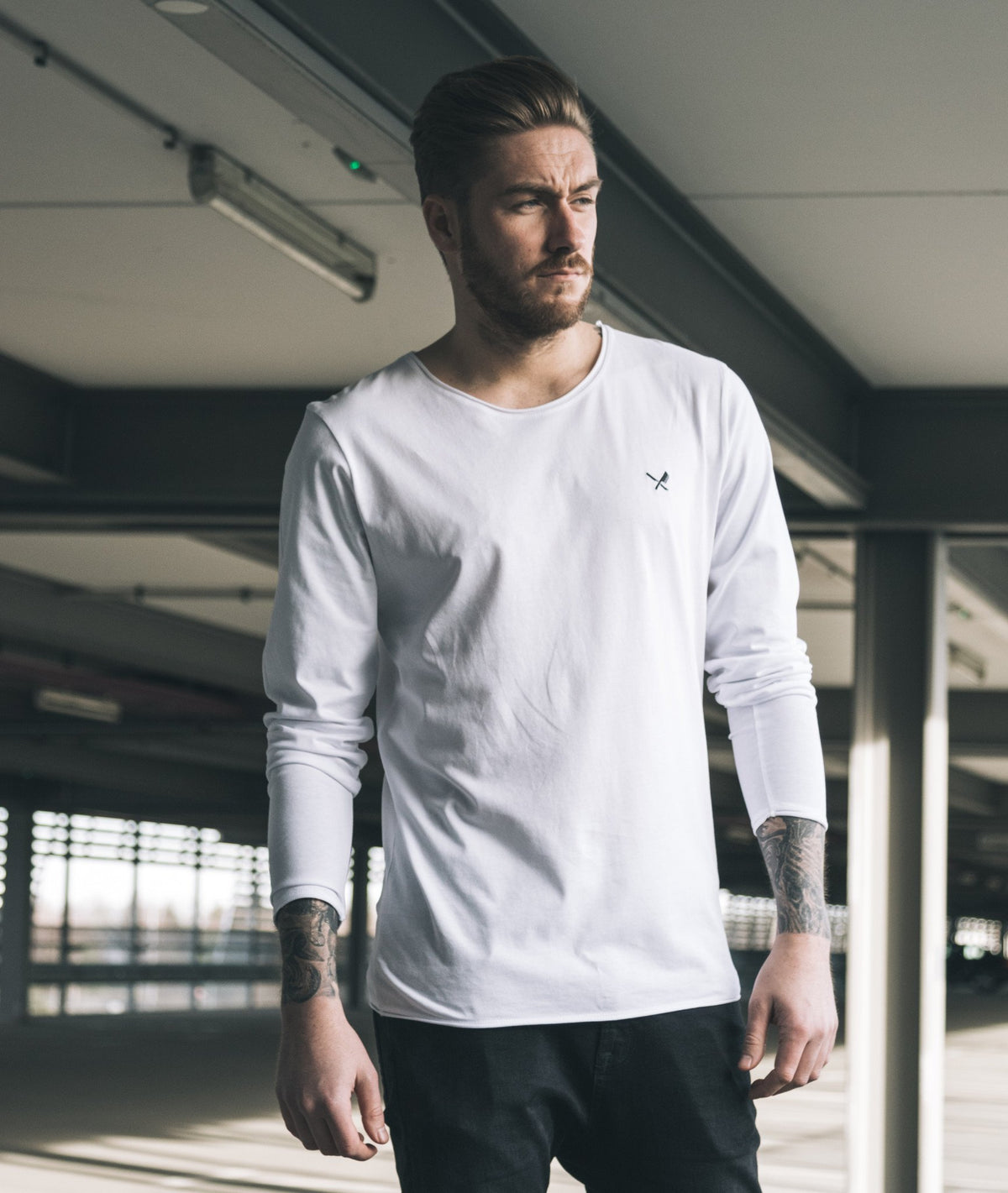 Grand Crew Neck Team longsleeve by Distorted People