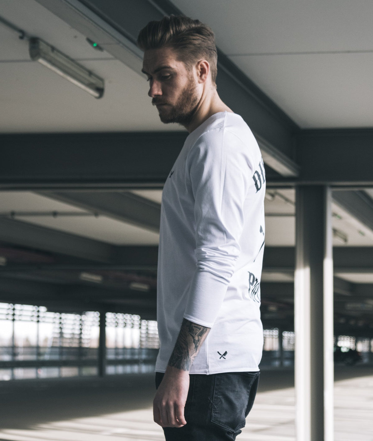 Grand Crew Neck Team longsleeve by Distorted People
