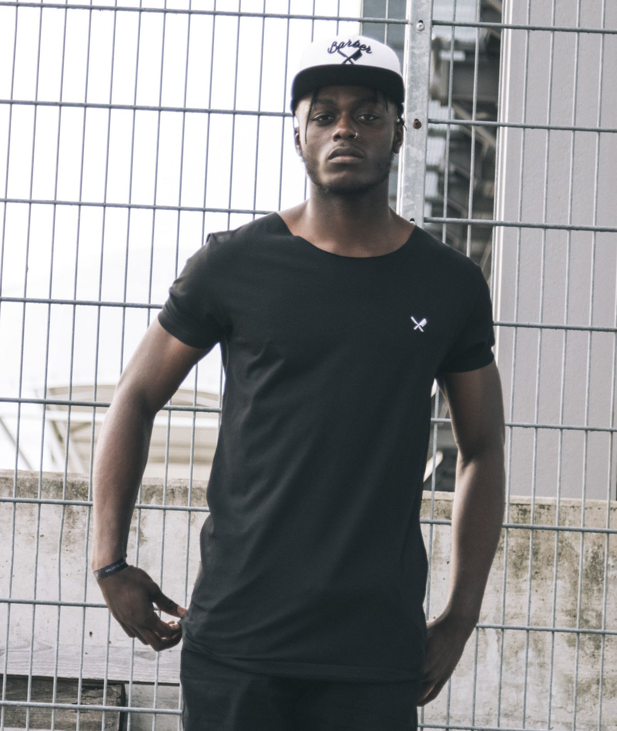 CUTTED NECK VINTAGE TEAM long t-shirt by Distorted People