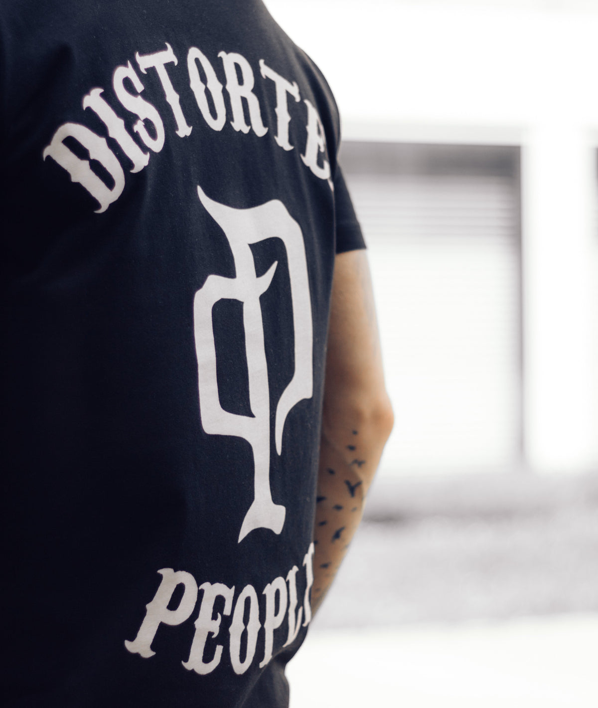 Cutted Neck Vintage Team long t-shirt by Distorted People