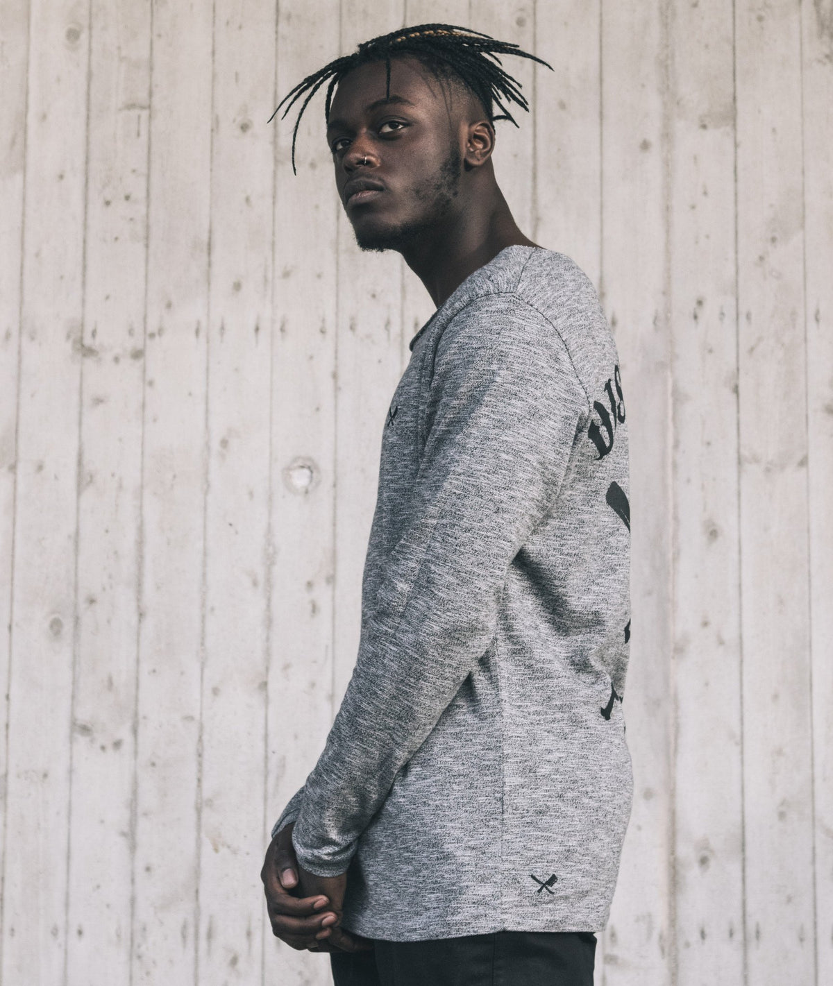 Cutted Neck Team longsleeve by Distorted People