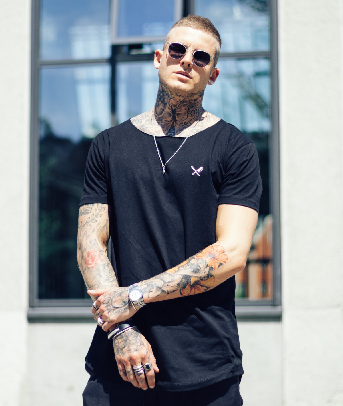 Cutted Neck Vintage Team long t-shirt by Distorted People