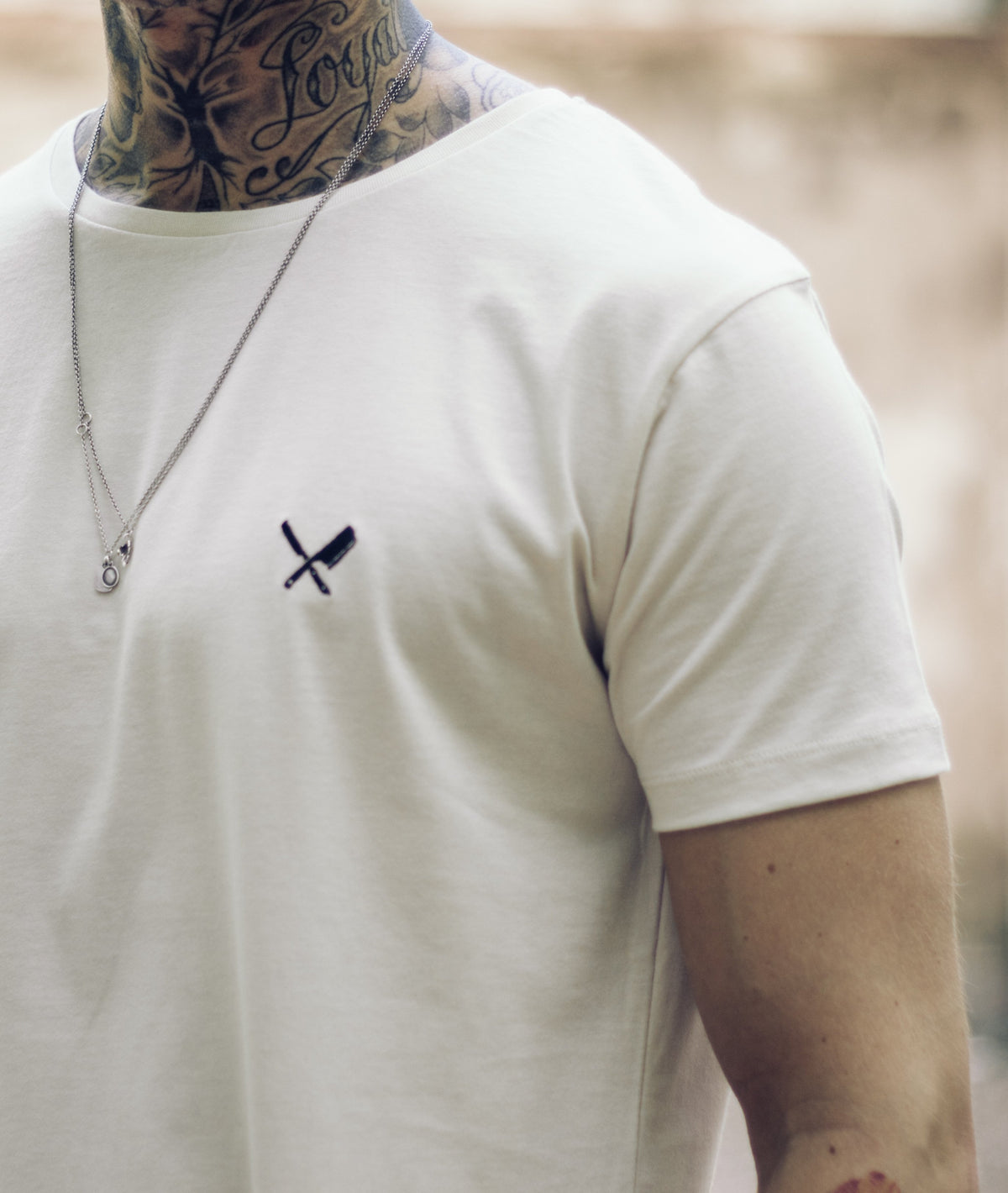 Grand Crew Neck Lettering long t-shirt by Distorted People