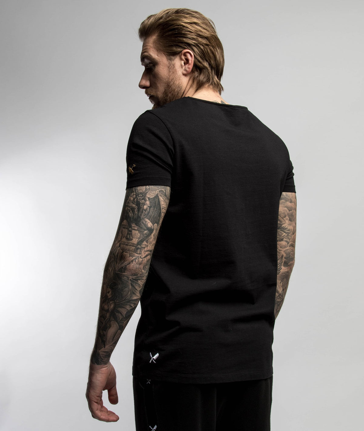 Decade Cutted Neck t-shirt by Distorted People