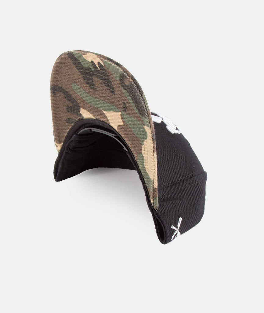BB Blades snapback cap by Distorted People
