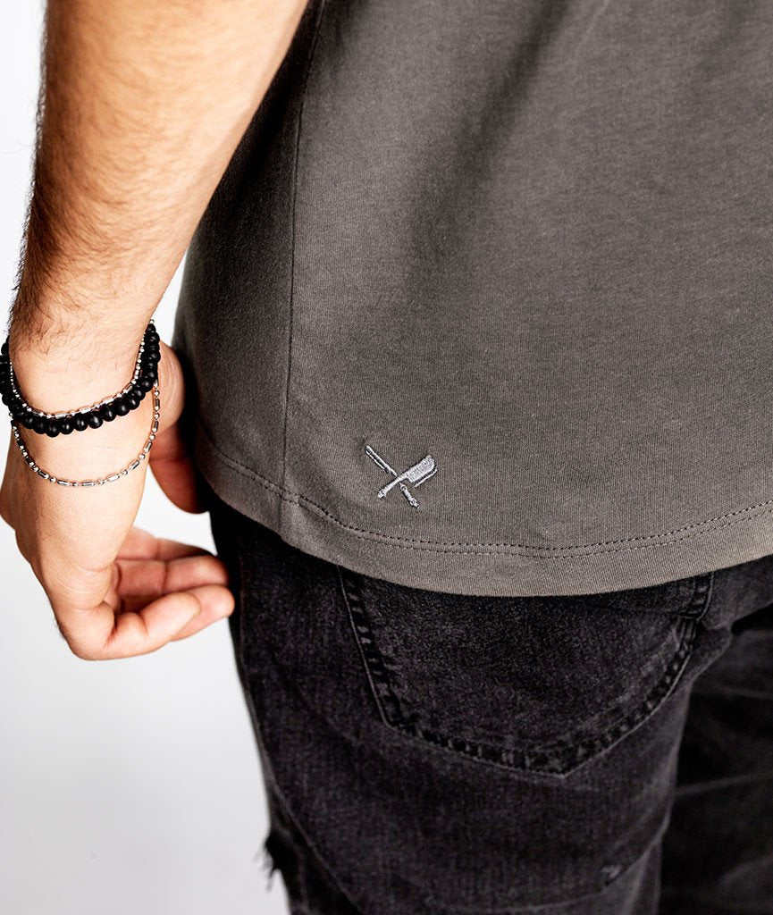 GRAND NECK t-shirt by Distorted People