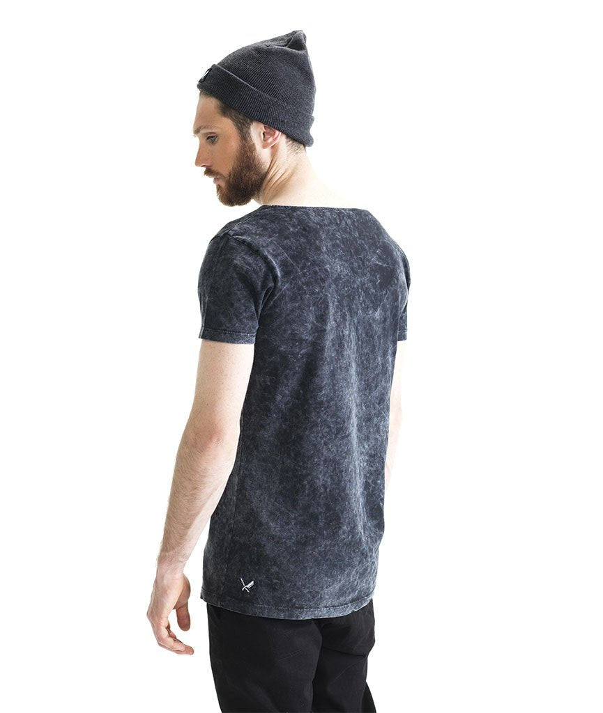 CUTTED NECK t-shirt by Distorted People